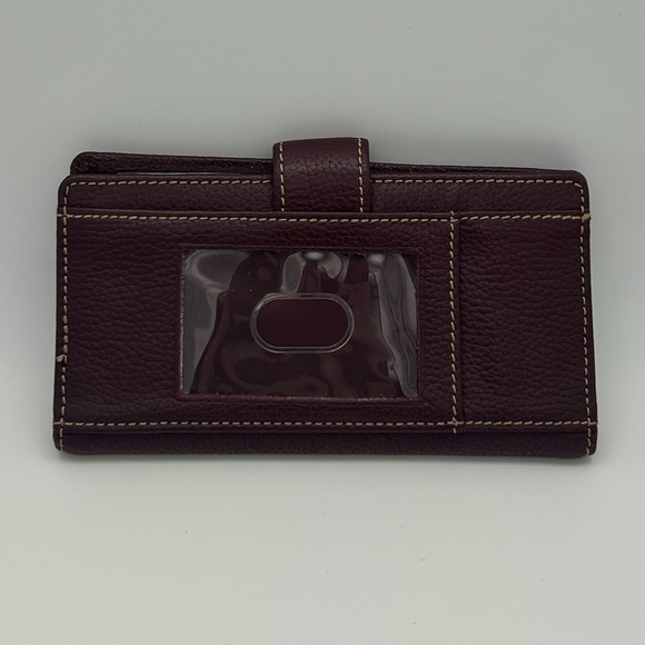 Elegant Dark Brown Card & Checkbook Holder - Picture 3 of 6